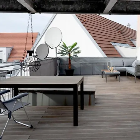 Loro Mit Dachterrasse Apartmán Günzburg
